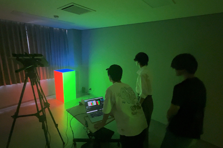 プロジェクションマッピングの仕組み　